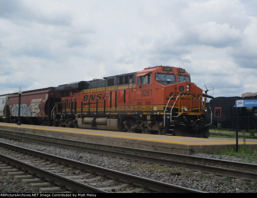 BNSF 3261